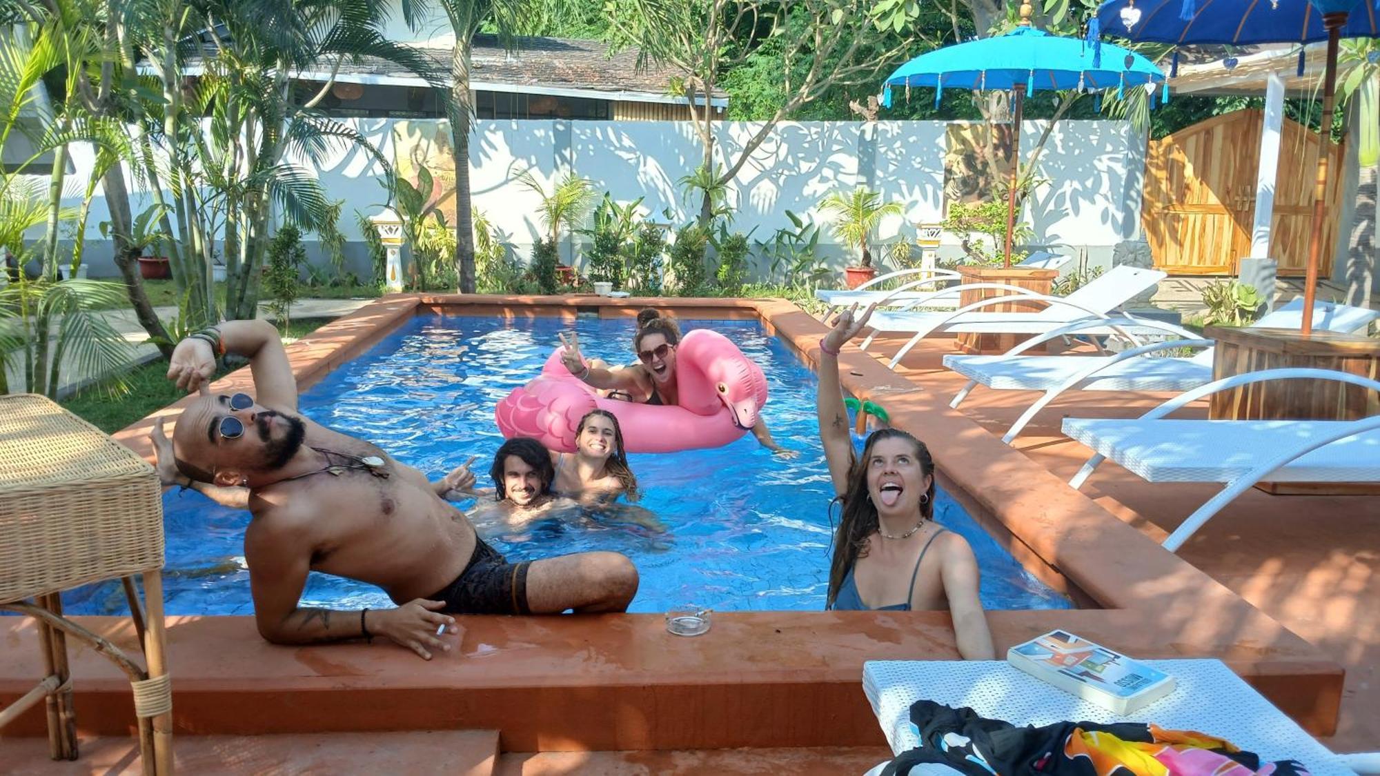 New Balengku Dua Hotel - Adults Only ギリ・アイル エクステリア 写真