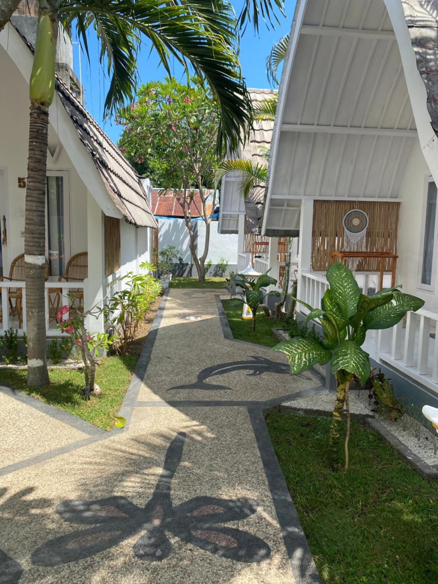 New Balengku Dua Hotel - Adults Only ギリ・アイル エクステリア 写真