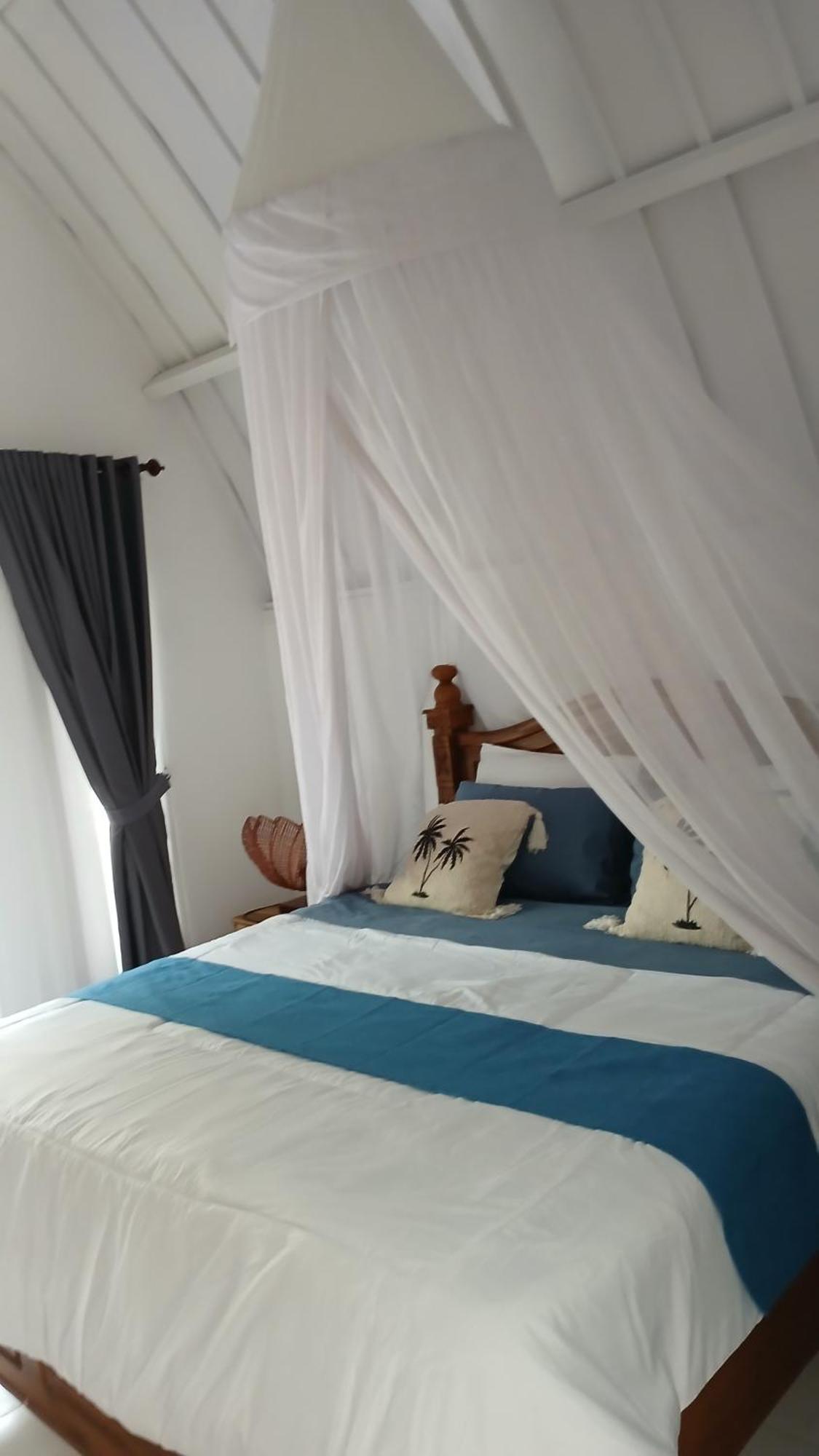 New Balengku Dua Hotel - Adults Only ギリ・アイル エクステリア 写真